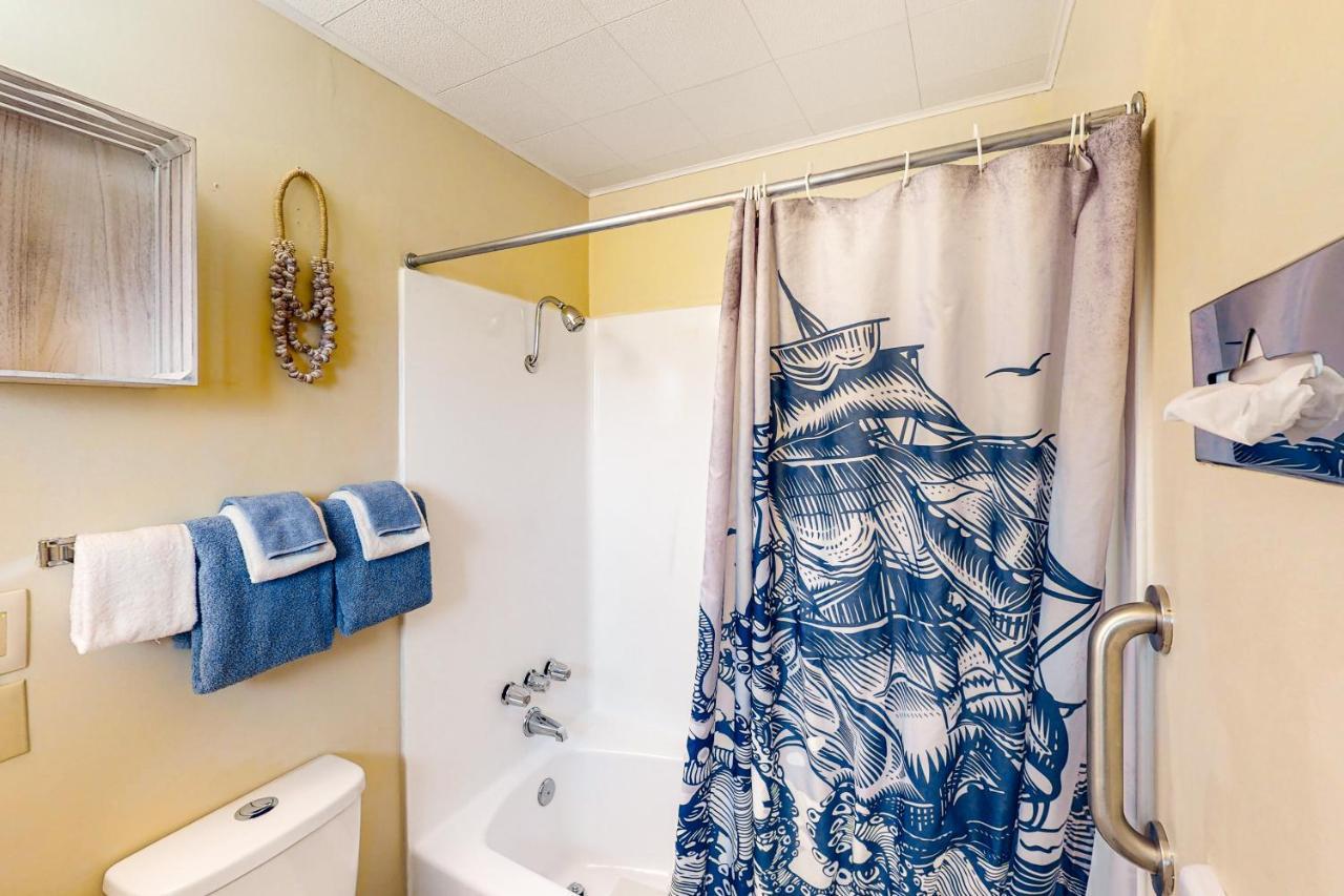 Lamplighter Inn - Tropical Fish Cove And Octopus Encounter Bandon Eksteriør bilde